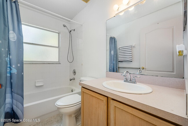 Building Photo - 1630 Sun Gazer Dr