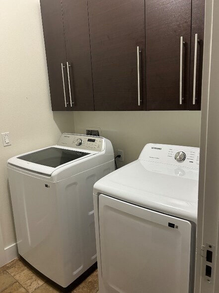 Building Photo - 47 St Andrews Ct