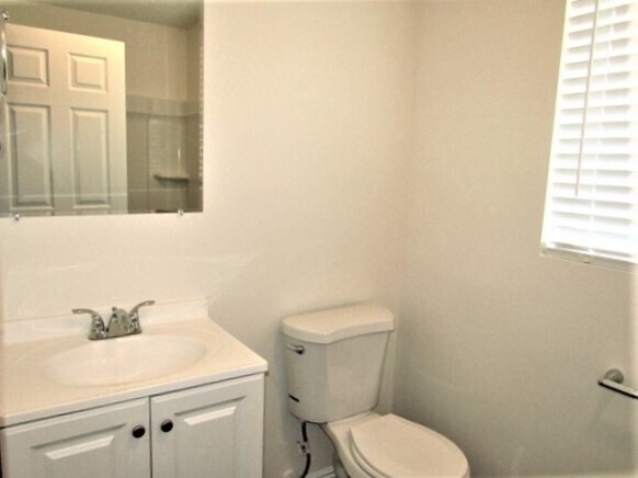 Building Photo - 1163 780 W