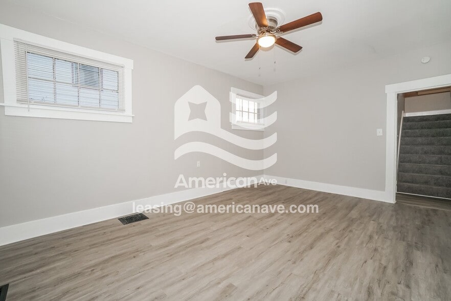 Building Photo - 1216 Dueber Ave SW