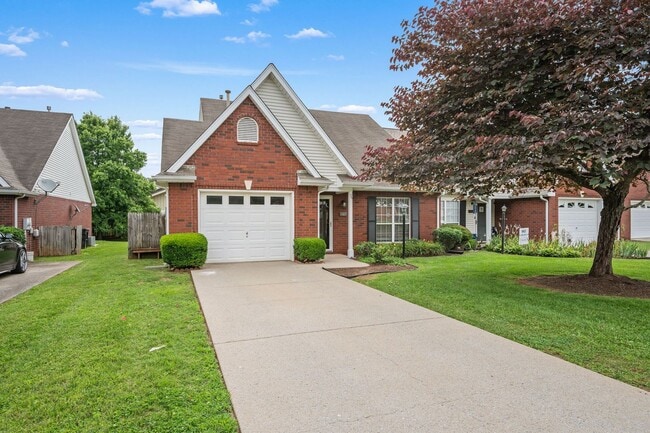 Building Photo - Black Fox Crossing Townhome