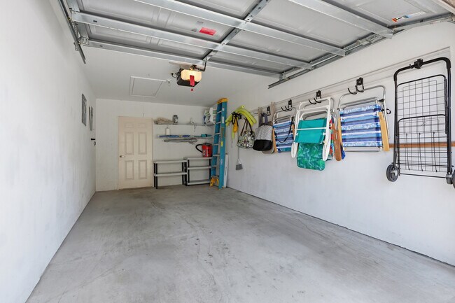 Building Photo - 26630 Rosewood Pointe Dr