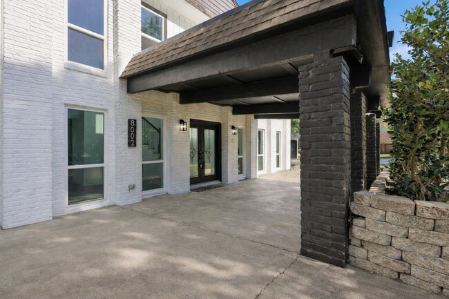Building Photo - 8002 Lichen Ln