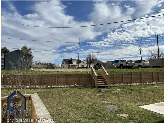 Building Photo - Renovated 3BR / 1BA house in central Kingsport