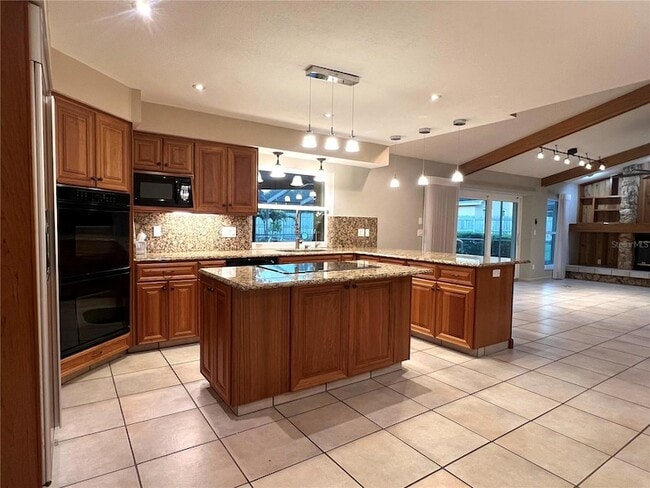 Building Photo - 2715 Montague Ct E