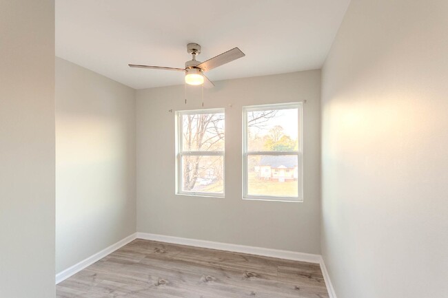 Building Photo - Renovated 3 bed 1 bath in Old Hickory Vill...