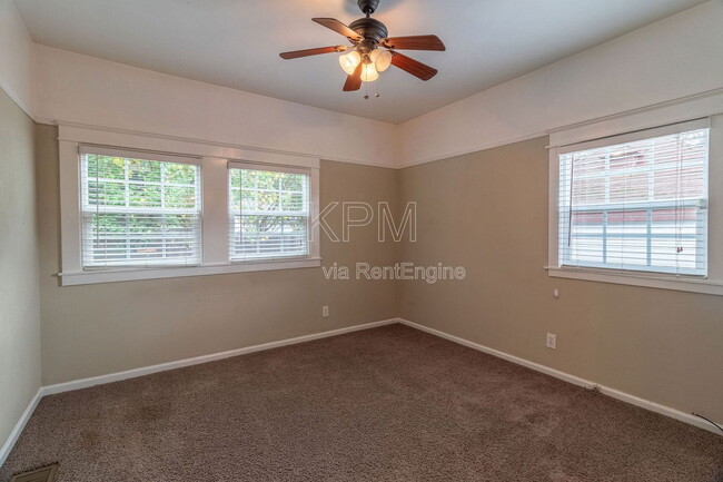 Building Photo - 1428 Picardy Dr