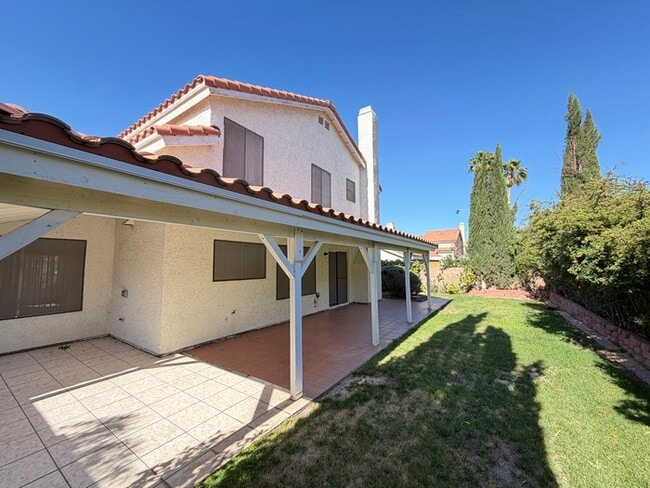 Building Photo - Carry Over Showing: This property has been shown before and will be rented to the first most qual...