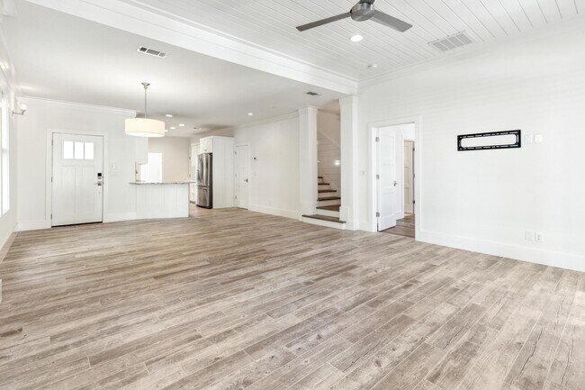 Building Photo - 142 Rolling Dunes Dr