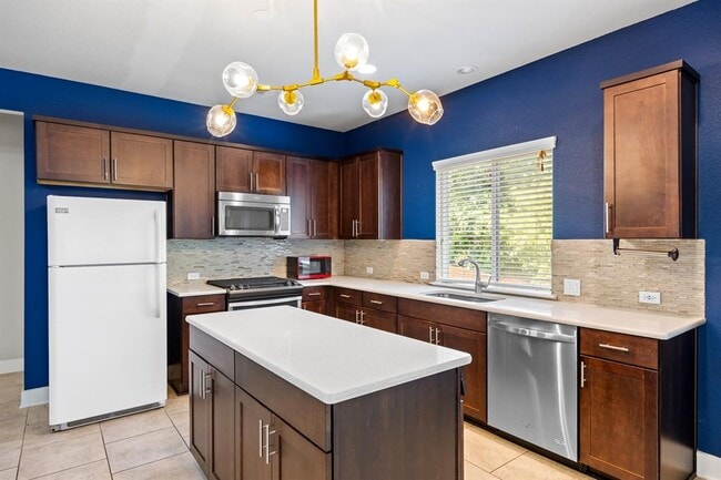 Building Photo - 6717 Alleyton Dr