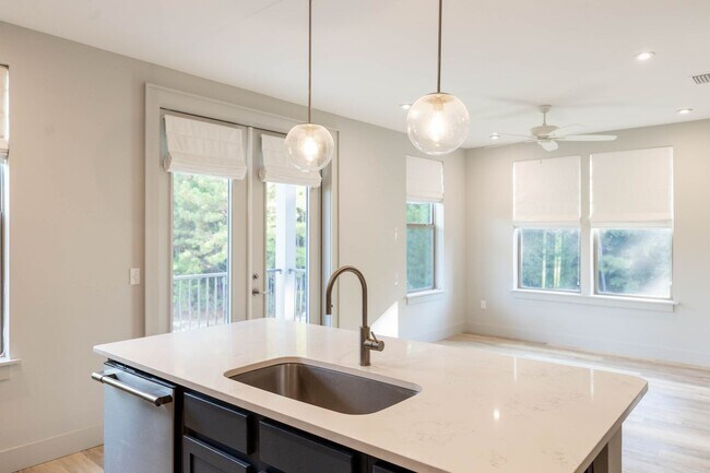 Building Photo - RARE 3 BEDROOM 2 BATH CONDO AT THE INLET -...