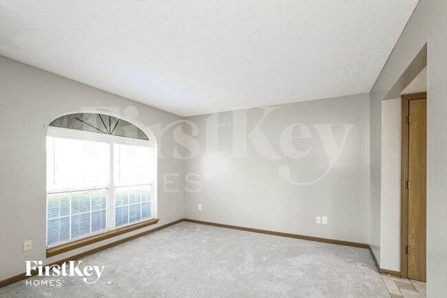 Building Photo - 6715 Wimbledon Dr