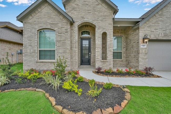 Building Photo - 17841 McClary Cardinal Dr