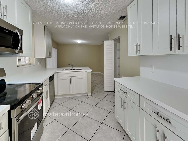Building Photo - 12684 SW 144th Terrace