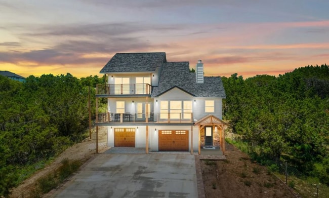 Building Photo - 739 Lakebreeze Dr