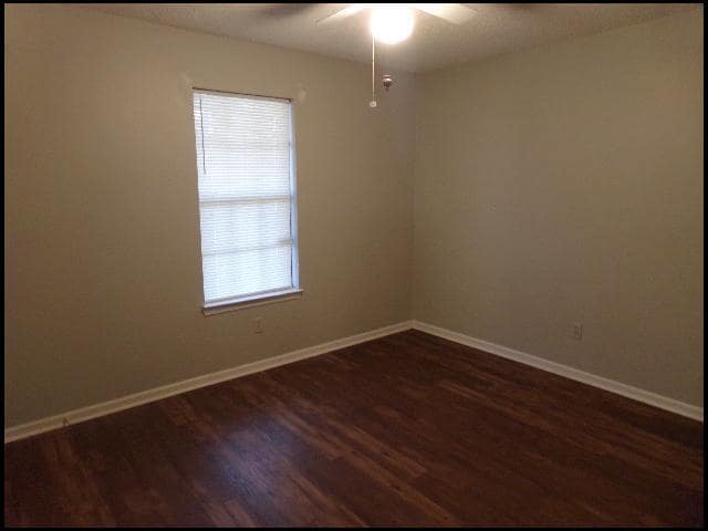 Building Photo - 35 Point W Cir