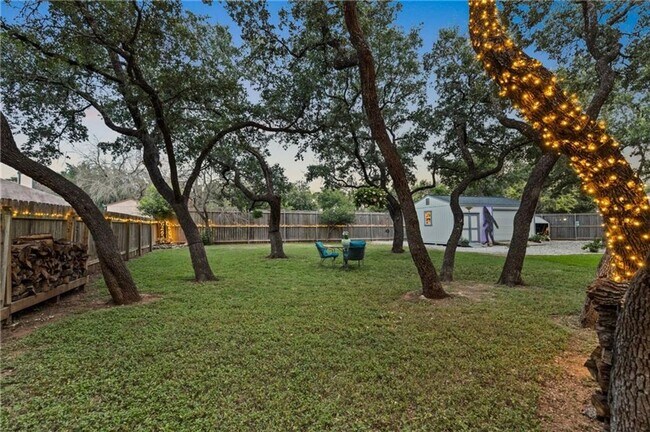 Building Photo - 4-bedroom, 1-story home with dedicated office space and large backyard!