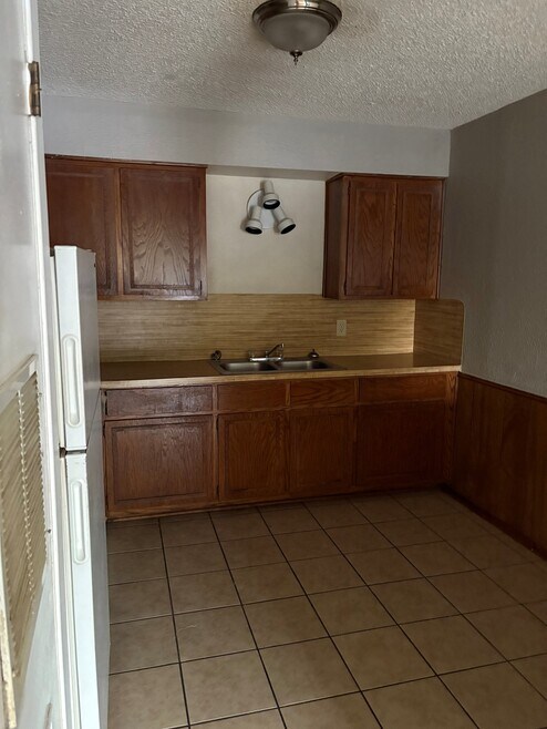 Building Photo - 505 Hackberry St