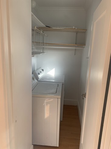 Building Photo - 1754 N Alexandria Ave