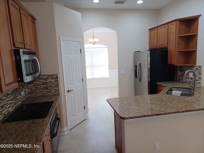 Building Photo - 4463 Ecton Ln E