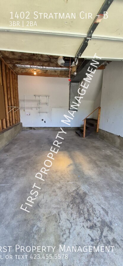 Building Photo - 1402 Stratman Cir