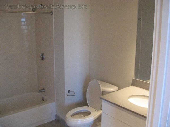 Building Photo - 599 Albany St