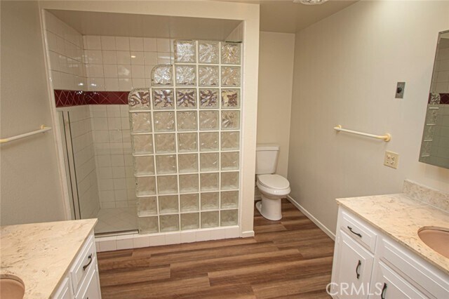 Building Photo - 594 Avenida Majorca