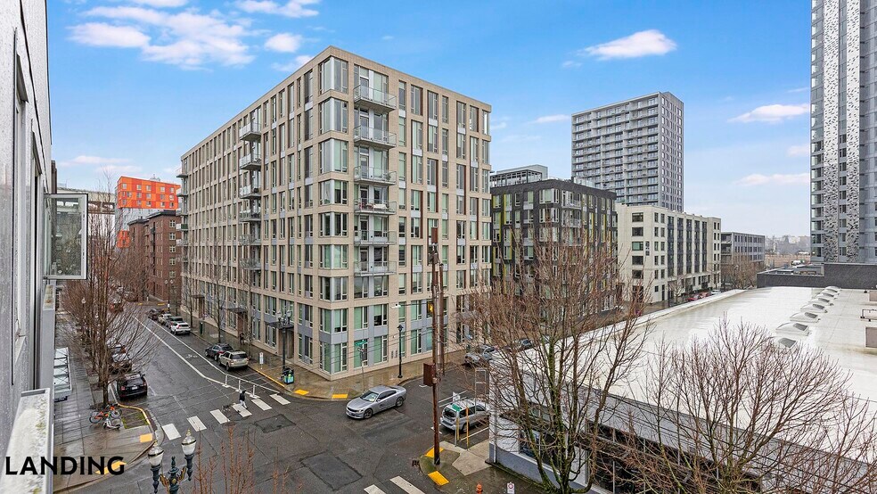 Building Photo - 1430 NW Pettygrove St
