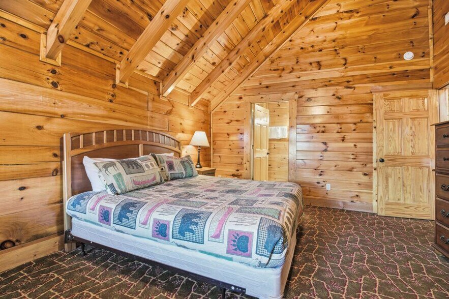 Building Photo - 1115 Towering Oaks Dr