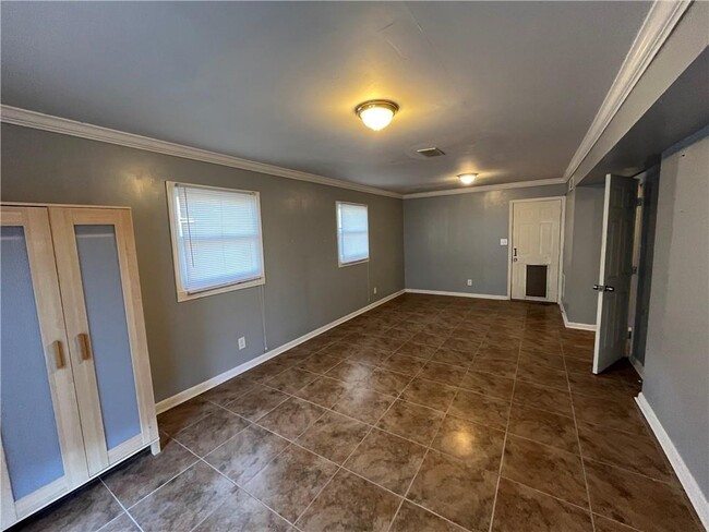 Building Photo - 3833 Cherokee Trail