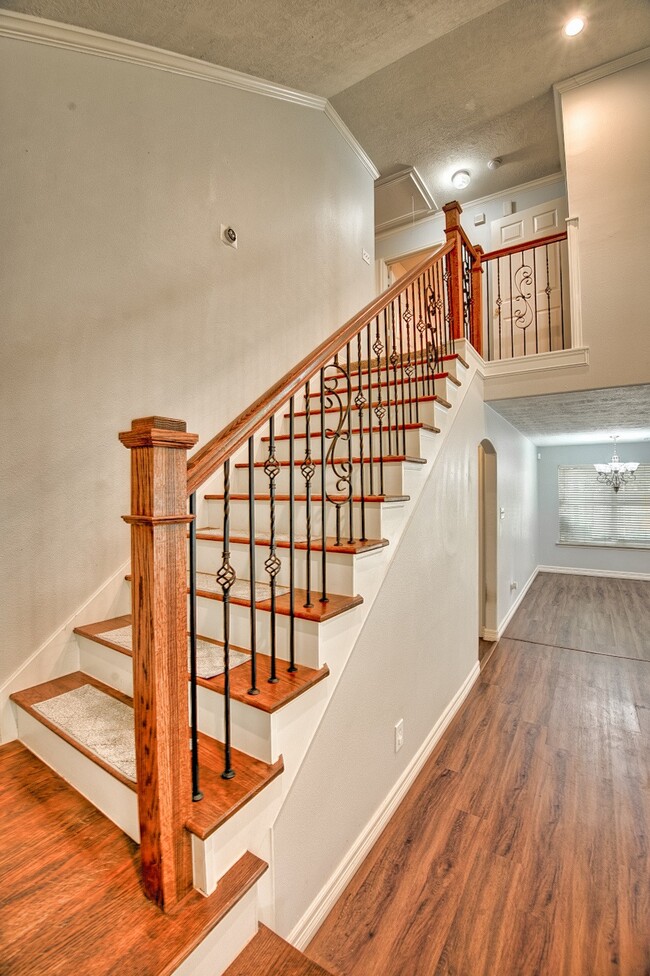 Building Photo - 7022 Raven Cliffs Ln