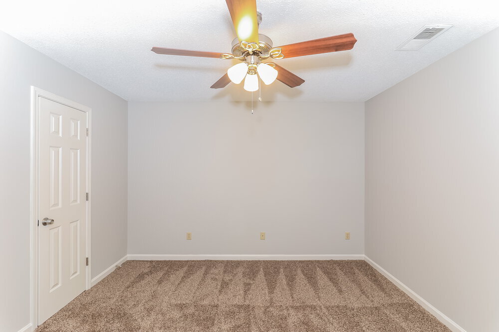 Building Photo - 7143 Emily Ln