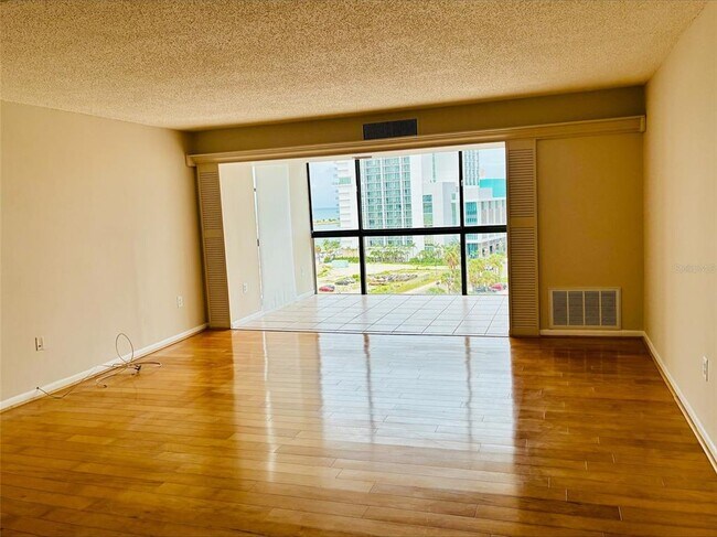 Building Photo - 800 S Gulfview Blvd