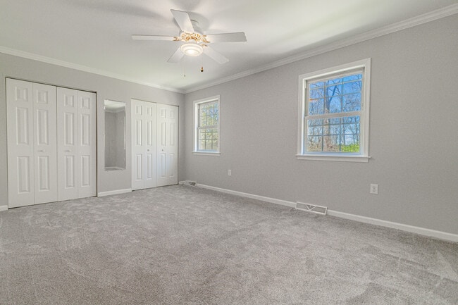 Building Photo - 2256 North Point Dr