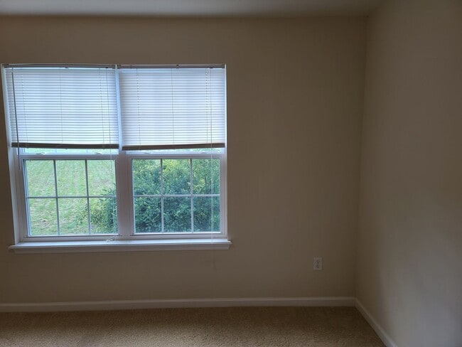 Building Photo - 3 Bedroom Townhome for Rent in Waynesboro