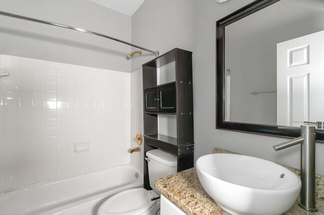 Building Photo - 13065 Tidewater Crossing