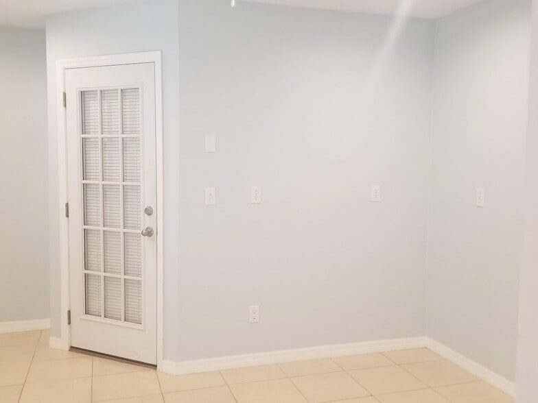 4th bedroom - 52 Cypress Dr