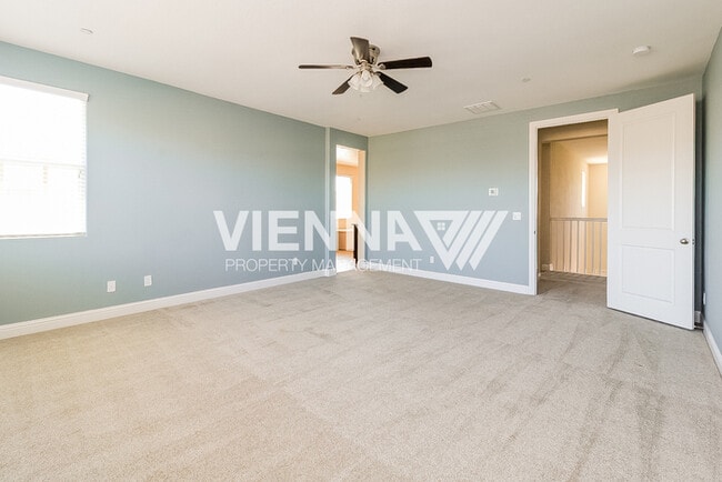 Building Photo - 12702 Thornberg Way