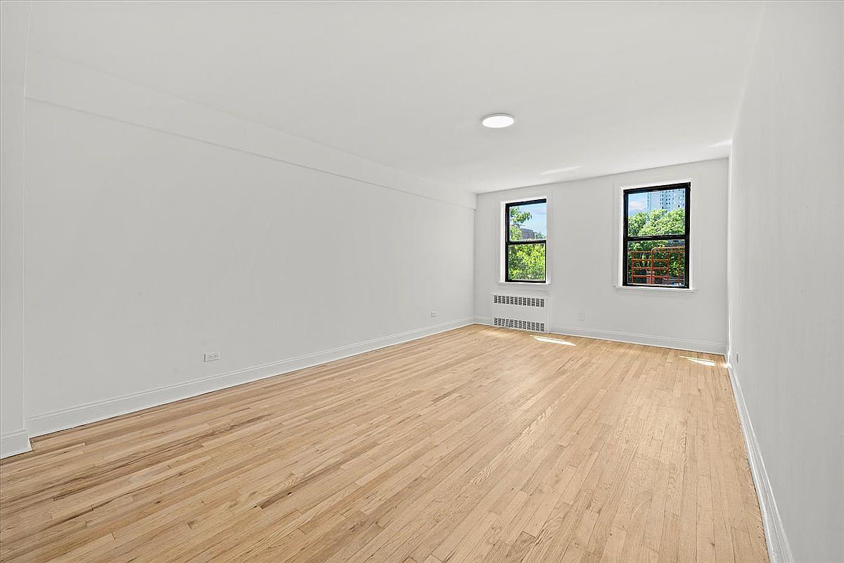 Building Photo - 3260 Netherland Ave