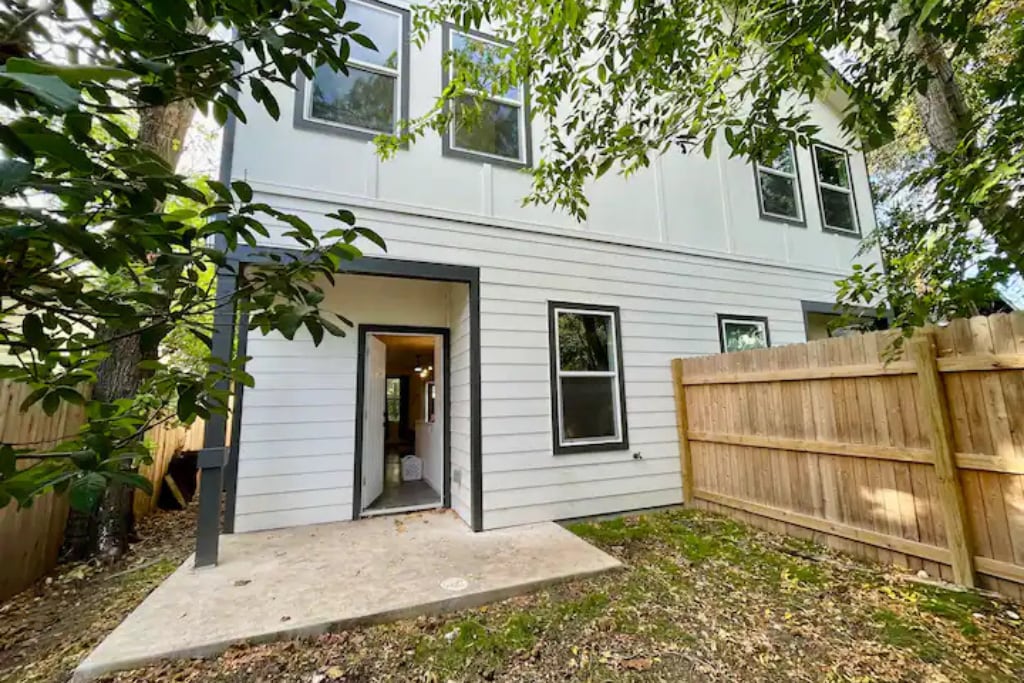 Building Photo - 1835 Dawson St