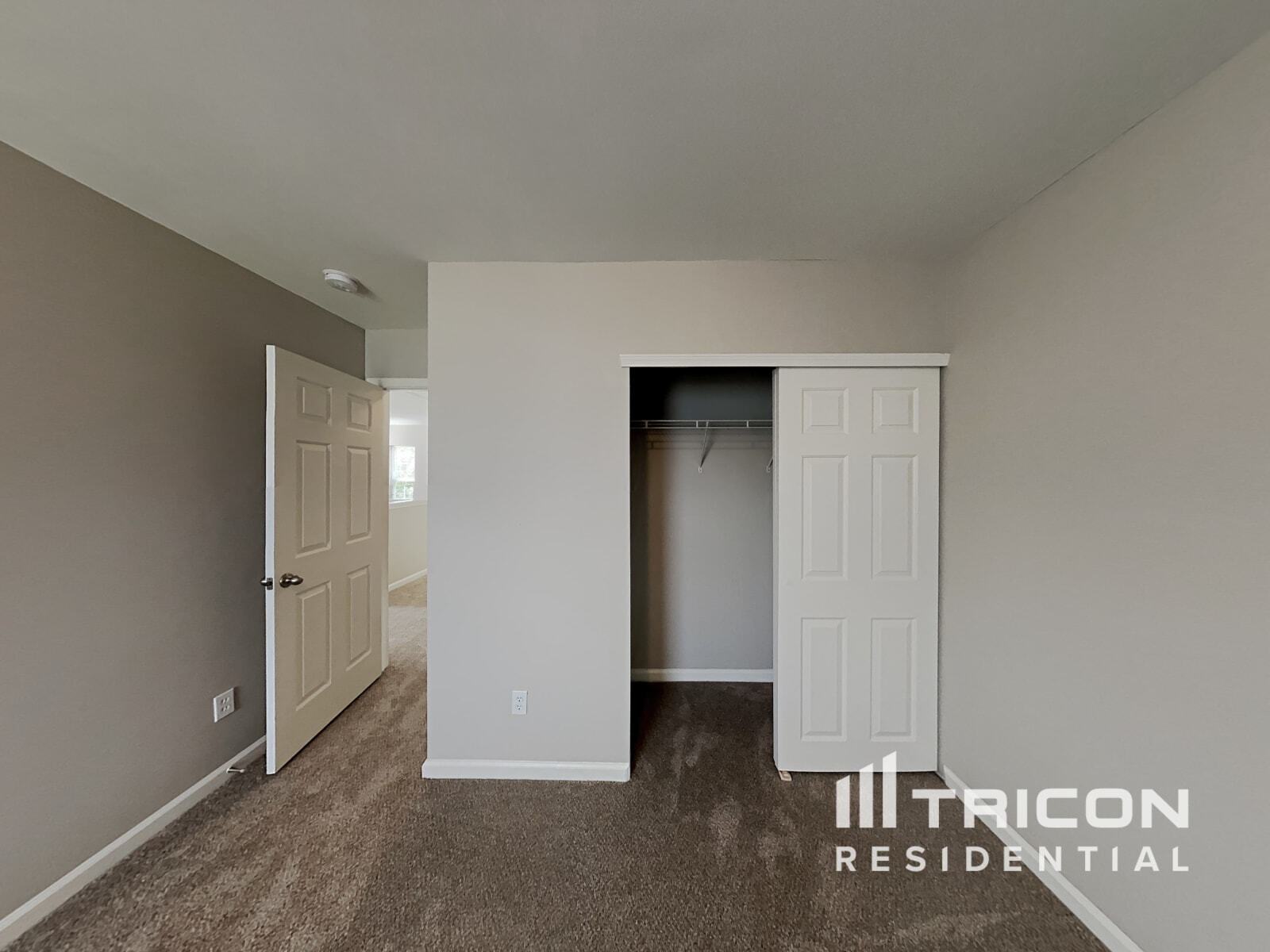 Building Photo - 11019 Kinnairds St