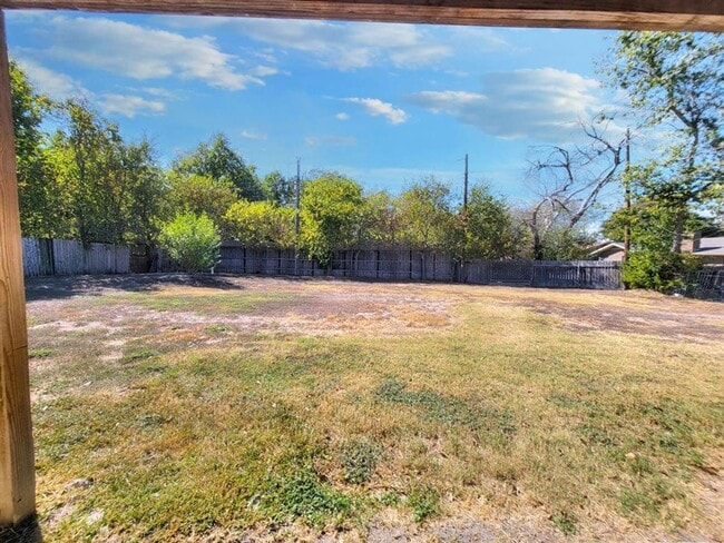 Building Photo - Beautiful 3 BR / 2 BA Home in Round Rock!