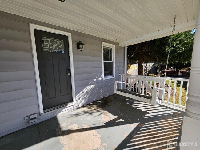 Building Photo - 60 6th Ave