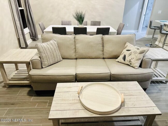 Building Photo - 955 Registry Blvd