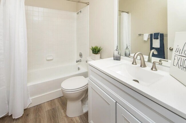 Building Photo - 3689 Grant Dr