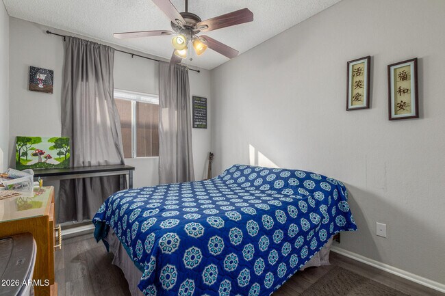 Building Photo - 5210 E Elmwood Cir