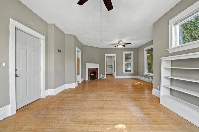 Building Photo - Freemont Duplex