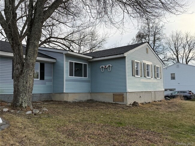 Building Photo - 14 Brookside Rd