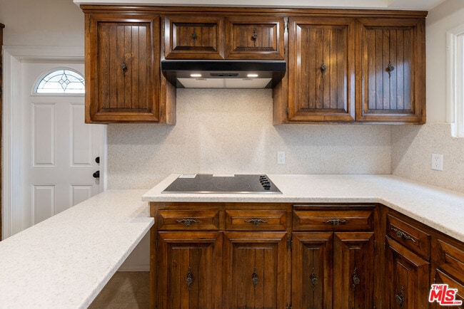 Building Photo - 4360 Kraft Ave