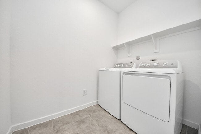 Building Photo - 21811 Tallulah River Dr